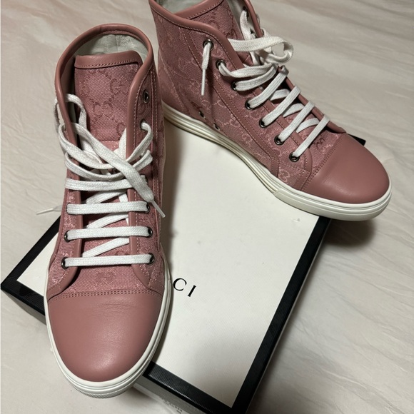 Authentic Gucci sneakers - Picture 2 of 8